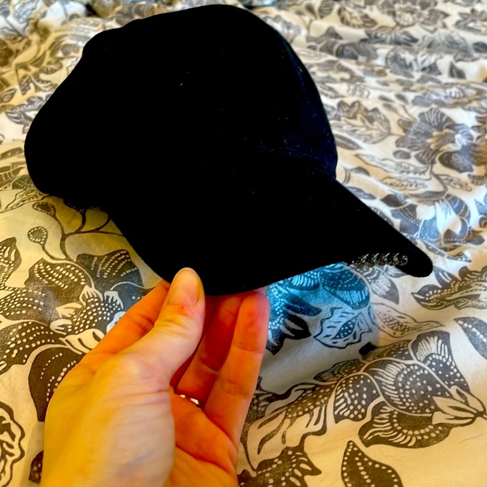 Black light up one size baseball hat